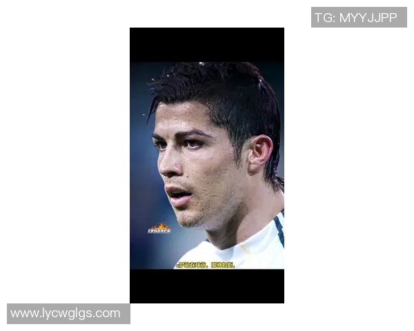 C罗足球精彩瞬间集锦 盘点他场上经典动作与超凡技艺