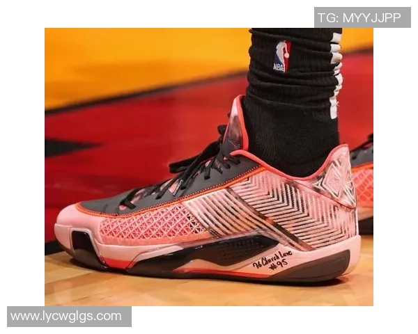 欧洲顶级球星热衷穿着的足球鞋品牌与款式深度解析