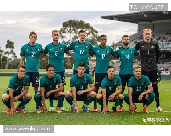 足球球星合影技巧两人合照拍摄要领及姿势选择解析