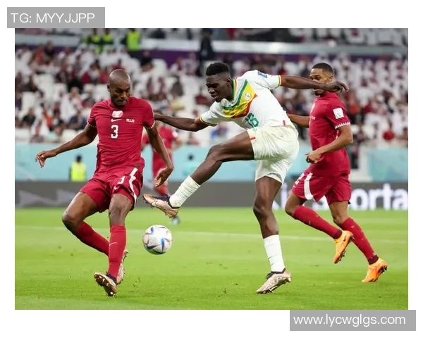 卡塔尔足球球星精彩瞬间展现赛场风采与激情 卡塔尔足球球星精彩瞬间展现赛场风采与激情